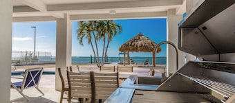 Sea Forever Sunsets On the Ocean all year round 4 bed 3 bath, dock and pool