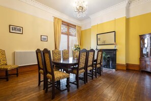 House | 6 bedrooms - Host Stay Chatsworth Townhouse II (Carlisle)