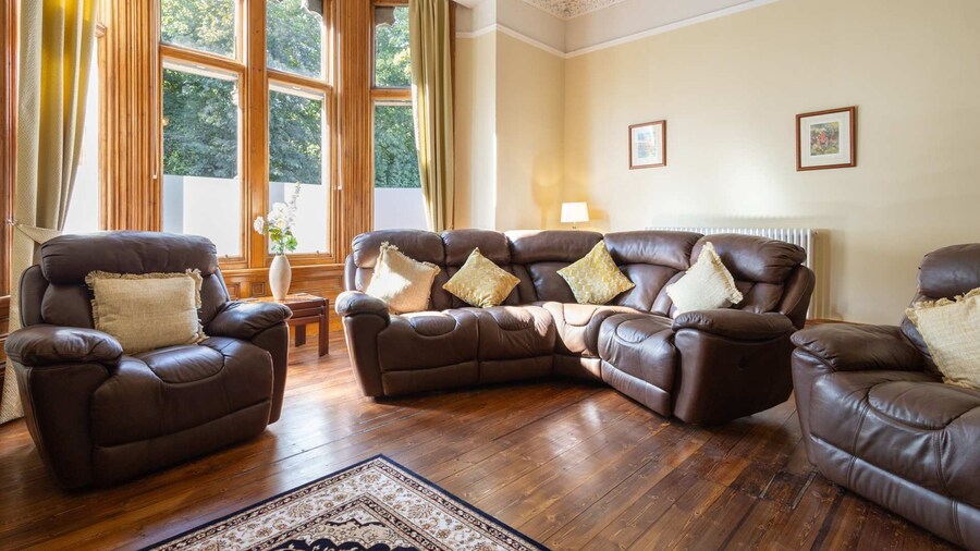 Host Stay Chatsworth Townhouse II