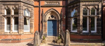Host Stay Chatsworth Townhouse I