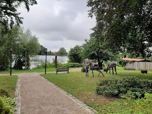 Asuntovaunu | Ulkopuoli