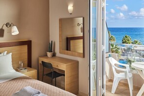 Studio with Panoramic Sea View | In-room safe, soundproofing, iron/ironing board, free cots/infant beds - Dorian Boutique Hotel-Apartments (Hersonissos)