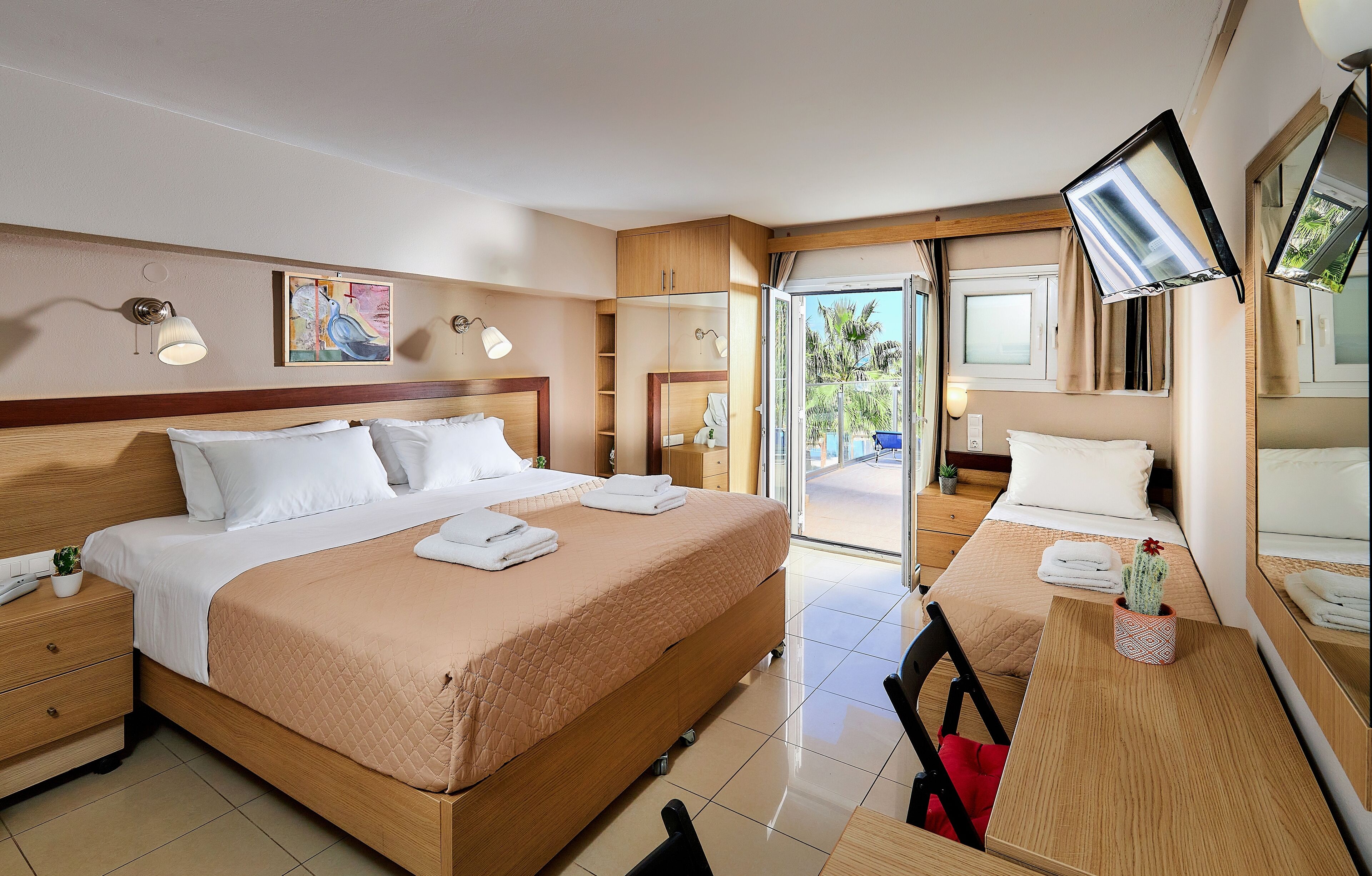 Superior Triple Studio with Sea View and Terrace | セーフティボックス (室内)、防音設備、アイロン / アイロン台、ベビーベッド (無料)