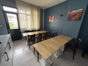 Shared kitchen facilities - UMK PANSİYON CADDE (Usak)