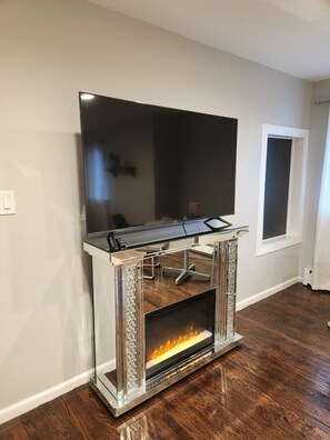 Interior - Cozy Guest Unit ideal for couples looking to Relax. (Colonia)