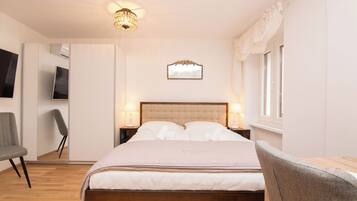 Apartment, 1 Queen Bed with Sofa bed, City View | 2 bedrooms, soundproofing, free WiFi