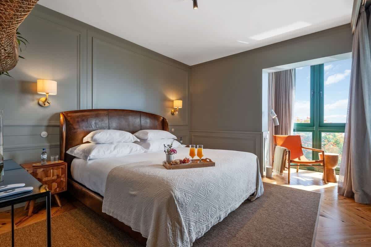 2 slaapkamers, een strijkplank/strijkijzer, reisbedje, gratis wifi