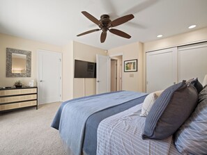 2 habitaciones, cuna de viaje, wifi gratis y ropa de cama
