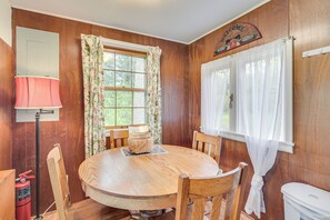 Cottage (1 Bedroom) | Interior - Secluded Lakefront Gem on 300 Acres in Webster (Webster)