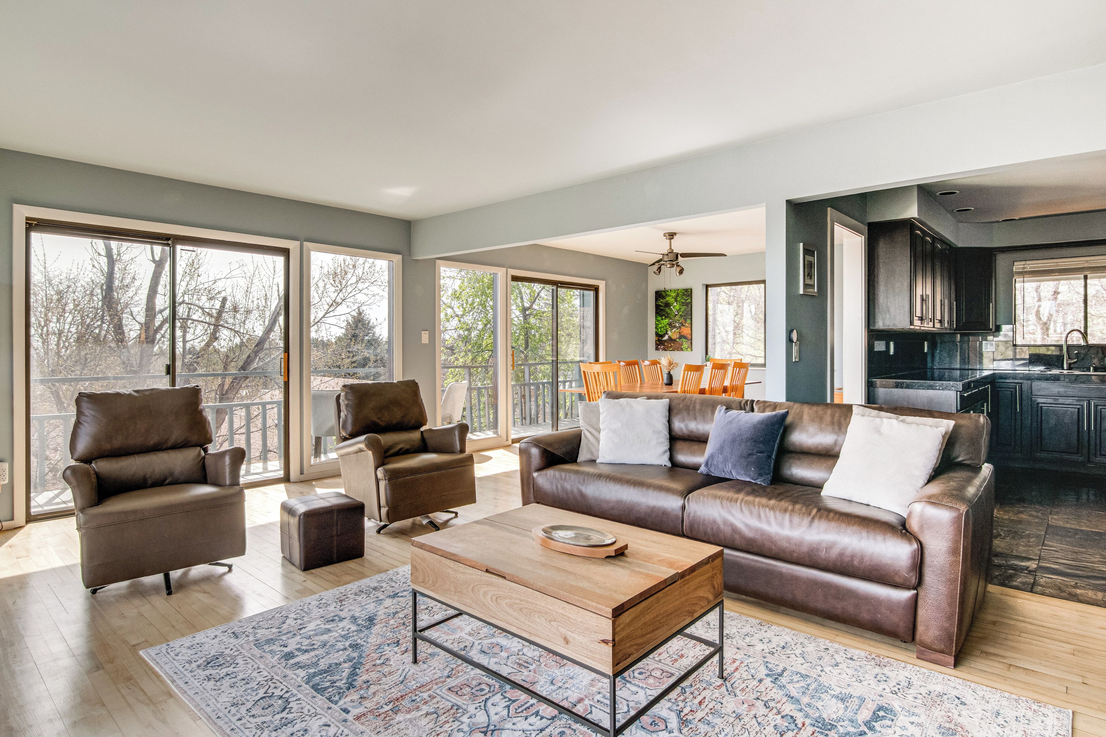 House (4 Bedrooms) | Interior