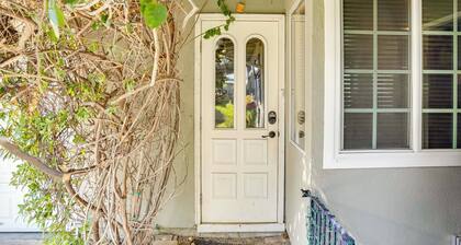 Pet-friendly Studio in Costa Mesa - 7 Mi to Beach!