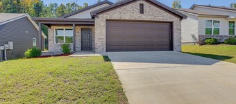 13 Mi to Tuscaloosa Riverwalk: Cottondale Home