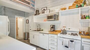 Cottage (2 Bedrooms) | Interior