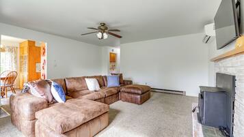 House (3 Bedrooms) | Interior