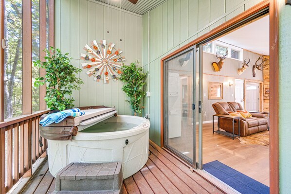 House (2 Bedrooms) | Interior