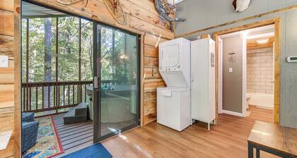 'wild Creek Cabin' in Hedgesville: Dogs Welcome!