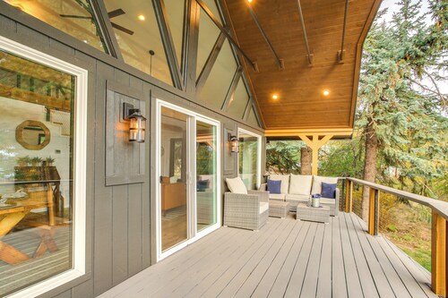 Lake Coeur D'alene Cabin w/ Boat Slip in Worley!