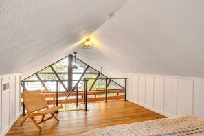 House (2 Bedrooms) | Interior - Lake Coeur D'alene Cabin w/ Boat Slip in Worley! (Worley)