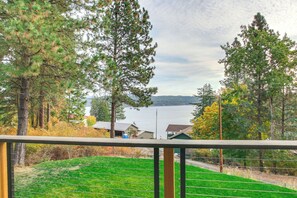 House (2 Bedrooms) | Interior - Lake Coeur D'alene Cabin w/ Boat Slip in Worley! (Worley)