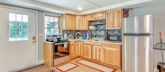 Lake Champlain Fun: Apt w/ Fire Pit & Large Yard!