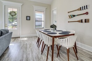 House (3 Bedrooms) | Interior - Steps to Beach: Modern Gulfport Getaway! (Gulfport)