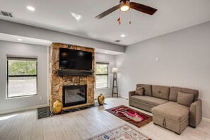 House (3 Bedrooms) | Interior - ~ 1 Mi to Lavon Lake: Princeton Retreat (Princeton)