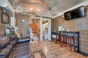 Apartment (0 Bedroom) | Interior