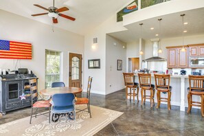 House (4 Bedrooms) | Interior - Franklin Home w/ Water Views: Outdoor Dining Area! (Franklin)