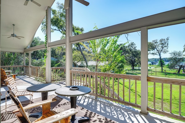 Franklin Home W/ Water Views: Outdoor Dining Area! - Franklin, TX