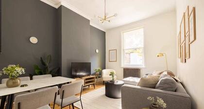 The Abinger Place - Inviting 2bdr House With Study Room & Garden