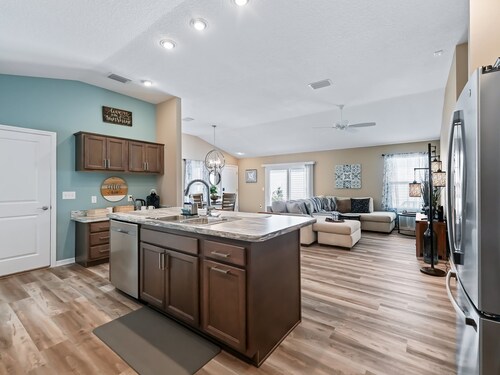 Welcome to Your Serene 2/2 Patio Villa in the Village of Citrus Grove!