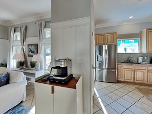 Interior - Beautiful home w/ gas fireplace, 2 adult bikes + included beach gear (Destin)