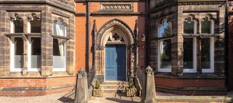 Host & Stay | Chatsworth Townhouse I