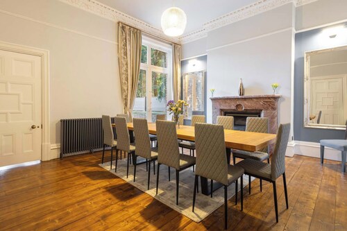 Host & Stay | Chatsworth Townhouse I