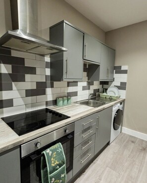 Fridge, microwave, oven, stovetop