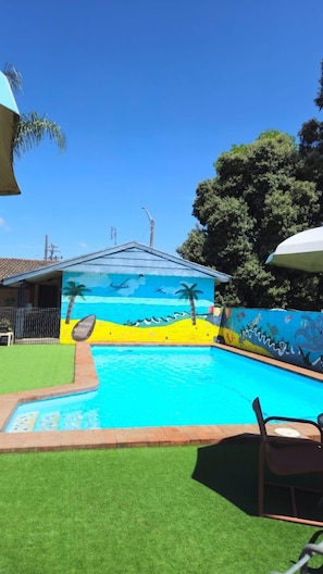 Outdoor pool - Peppercorn Motar inn (Narromine)