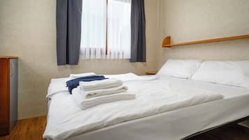 Kabin Deluks, patio, pemandangan danau | 2 kamar tidur dan ruang kerja ramah laptop