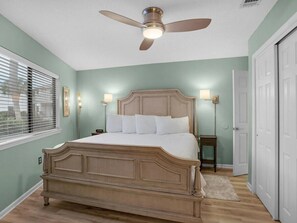 2 bedrooms, free WiFi, bed sheets - Crystal Cove 28A - Sleeps 6 - Walk to Beach (Miramar Beach)