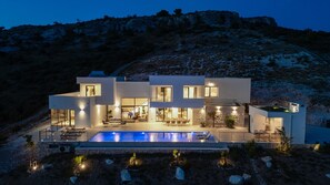 Exterior - Luxury, Seaview Villa Grandeca for 9+3 people (Rogoznica)