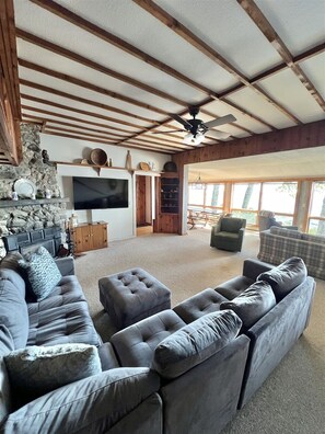 Villa, 5 Bedrooms | Living area | Smart TV