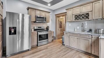 Rumah, 3 kamar tidur | Dapur pribadi | Lemari es, oven, dan mesin pembuat kopi/teh