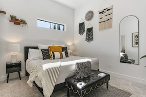 Casa, 2 habitaciones | 2 habitaciones, escritorio y espacio para trabajar con laptop 