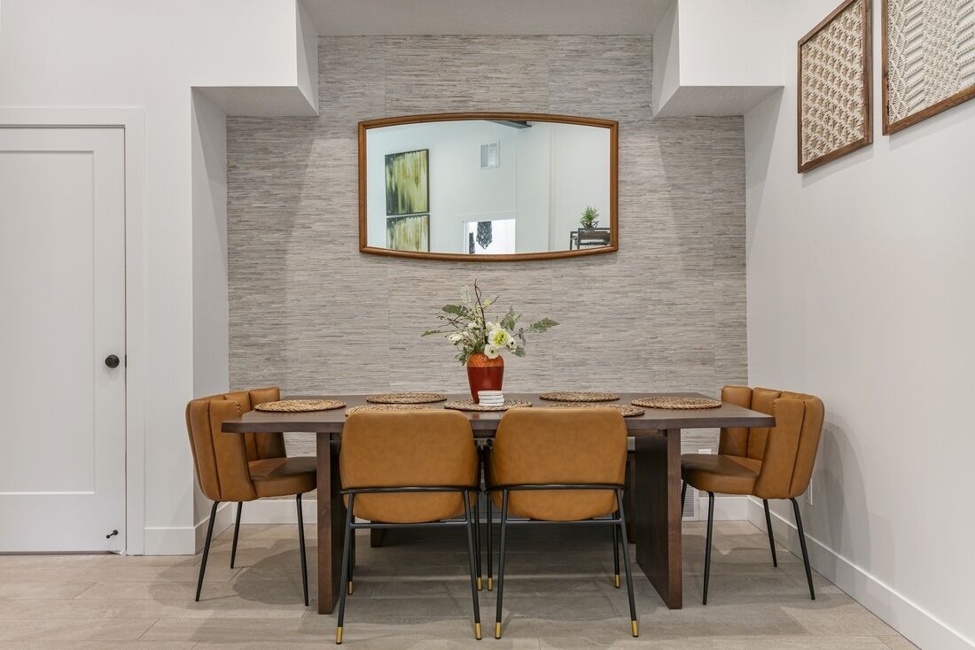 House, 2 Bedrooms | Dining