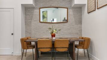 House, 2 Bedrooms | Dining