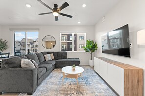 Living area | Smart TV, streaming services - Desert Sand Retreat 2 Bedroom Condo (St. George)