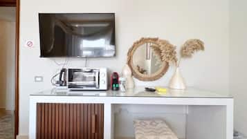 Fridge, microwave, cookware/dishes/utensils