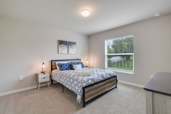 4 habitaciones, escritorio, wifi y ropa de cama 