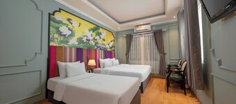 Madelise Stardust Hotel & Travel