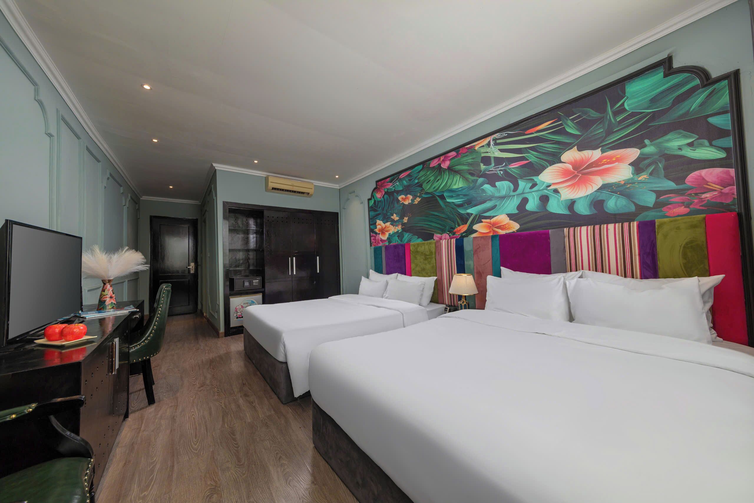 Luxury Triple Room, City View | In-room safe, desk, blackout drapes, soundproofing