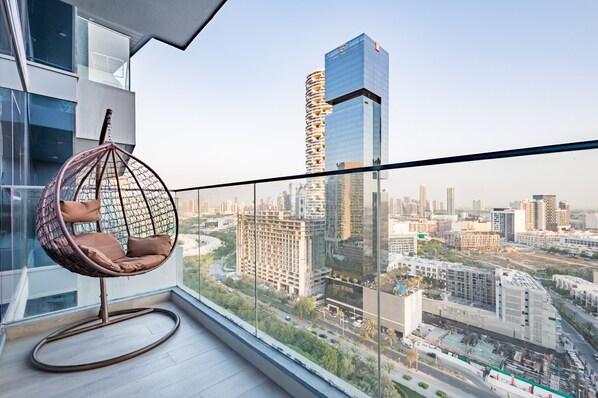 Property grounds - Charming 2BR in Bloom Heights, Jumeirah Village Circle by Deluxe Holiday Homes (Dubai)